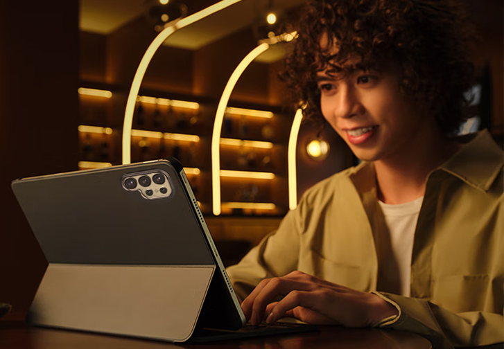 Thiết kế tối giản, trọng lượng vừa phải