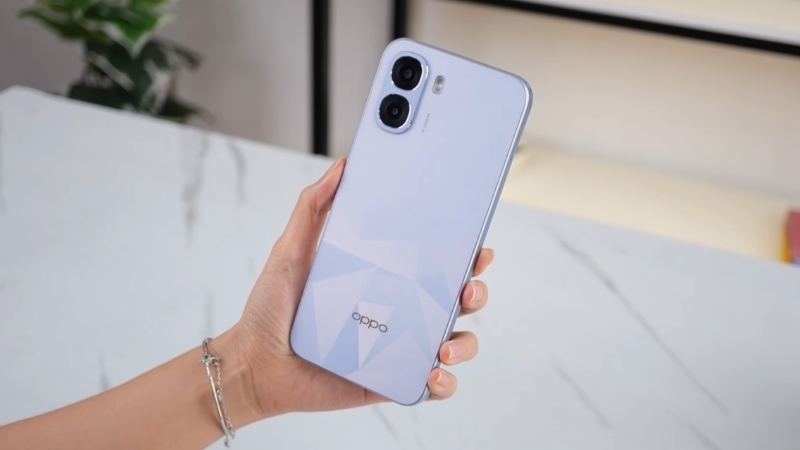 Đánh giá OPPO A6t về thiết kế