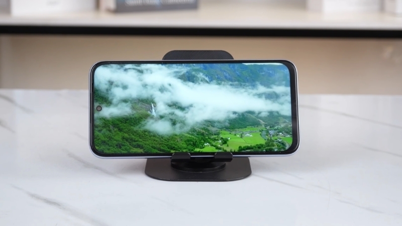 Đánh giá OPPO A6t về màn hình