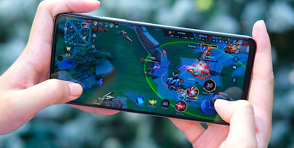 Đánh giá OPPO A79 6