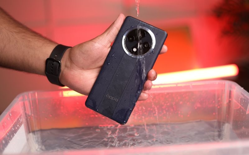 Đánh giá OPPO F27 Pro+ kháng nước vượt trội