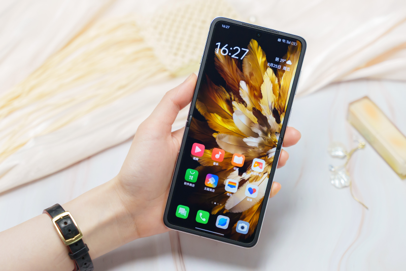 Đánh giá OPPO Find N3 Flip - hình 4