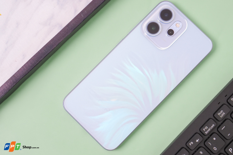 Đánh giá chi tiết OPPO Reno14 F 5G 8