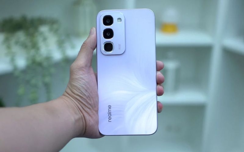 Đánh giá realme C100 về thiết kế