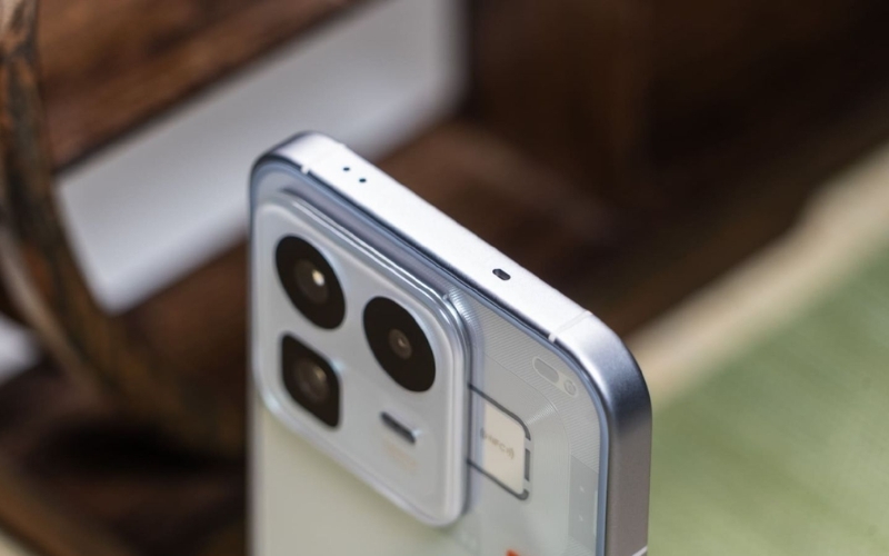 Đánh giá realme Neo 8 về thiết kế