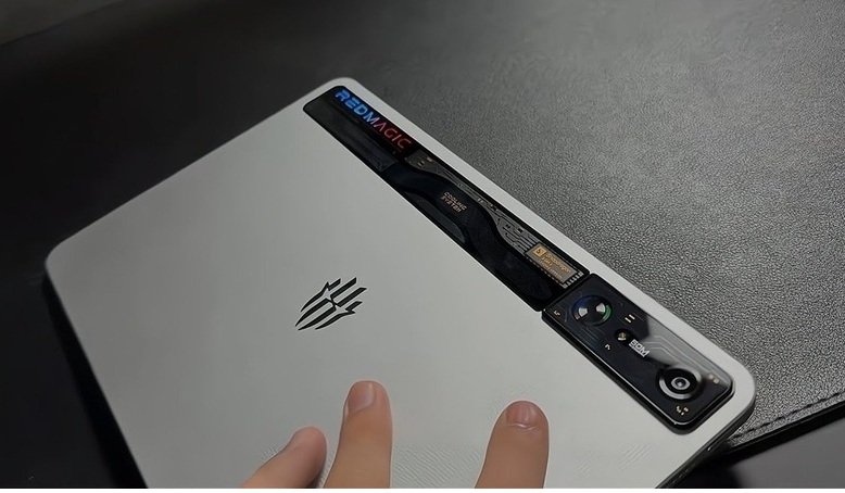 Đánh giá Red Magic Gaming Pad Pro 3