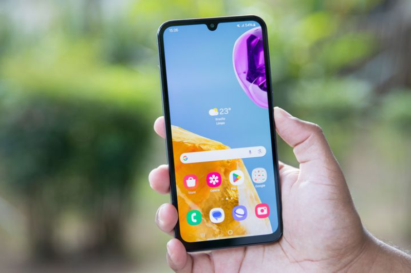 Đánh giá Samsung Galaxy M15 5G - hình 3