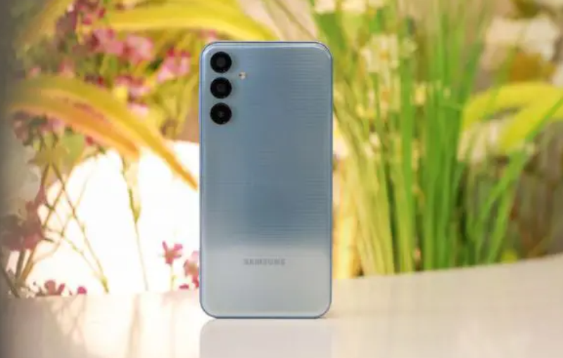 Đánh giá Samsung Galaxy M15 5G - hình 8