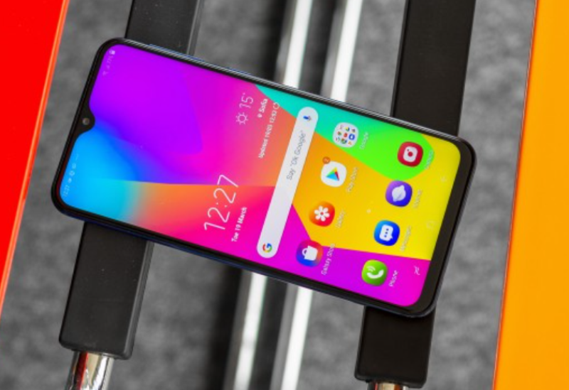Đánh giá Samsung M20 - hình 1