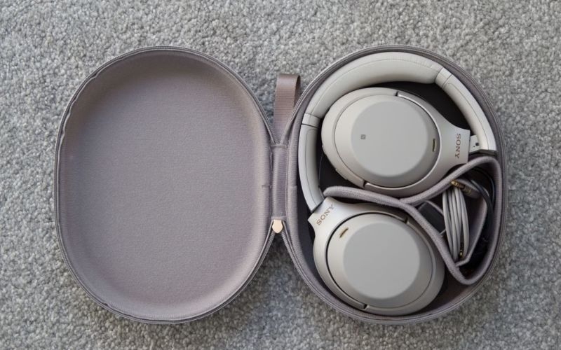 Có nên mua tai nghe Sony WH-1000XM4 ở thời điểm hiện tại