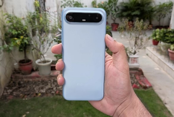 Đánh giá TECNO POVA Slim - hình 2