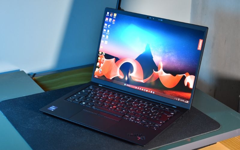Đánh giá ThinkPad X1 Carbon Gen 11 về thiết kế