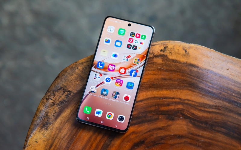 Đánh giá vivo V50 Lite 1