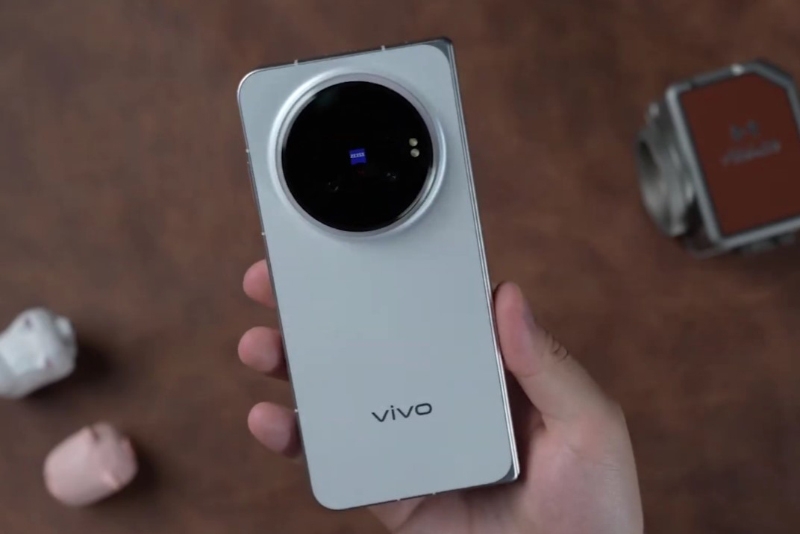 Đánh giá vivo X Fold6 - hình 1