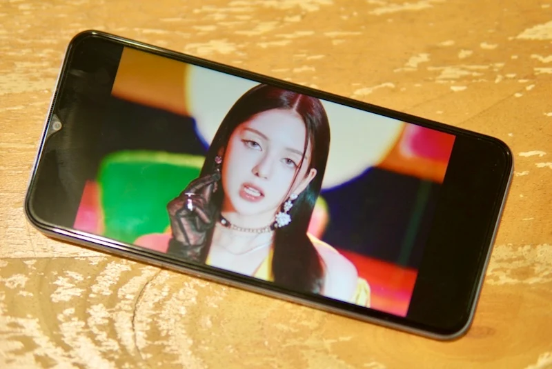 Đánh giá vivo Y22s - hình 5