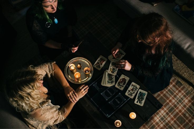 dark academia (ảnh 6)