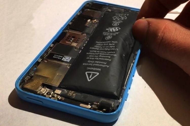 Pin iPhone bị phồng hoặc biến dạng