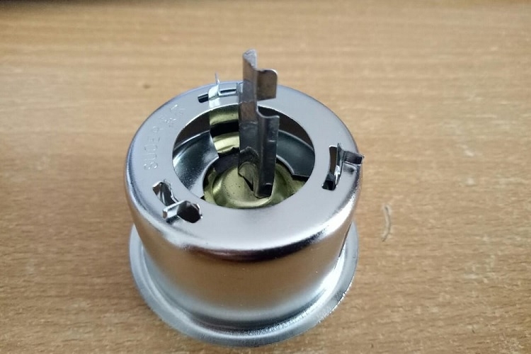 Dấu hiệu rơ le nồi cơm điện hỏng (Hình 1)