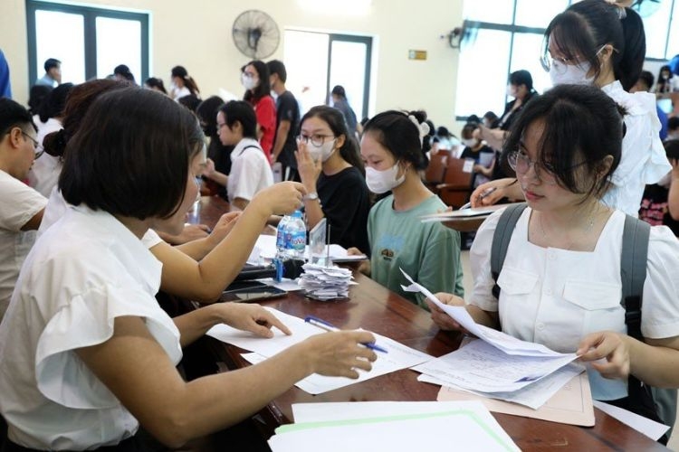 de-an-tuyen-sinh-dai-hoc-thu-do-ha-noi-2025 (1).jpg