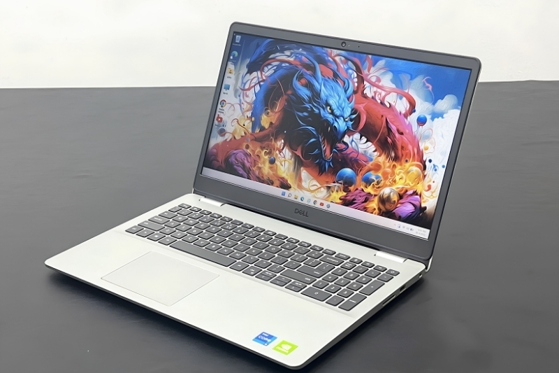 Dell Inspiron 15 pin dùng được bao lâu 22
