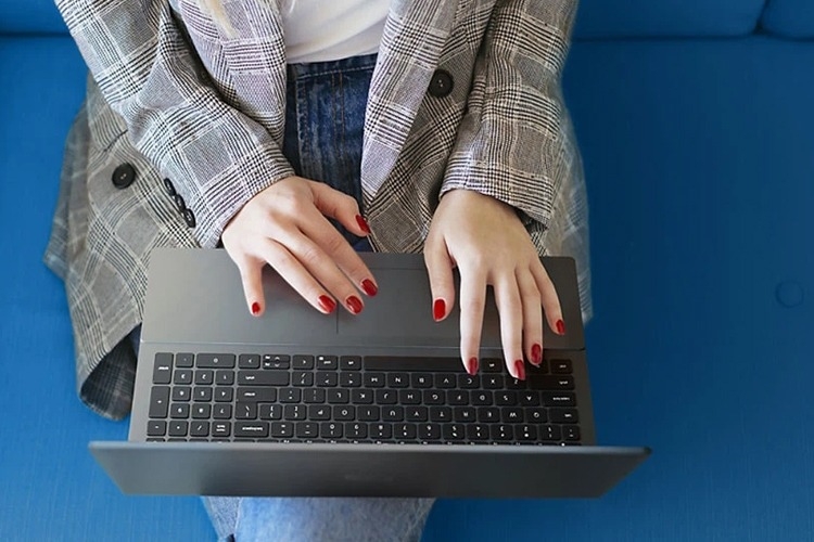 Dell Vostro và Asus Zenbook hình 1