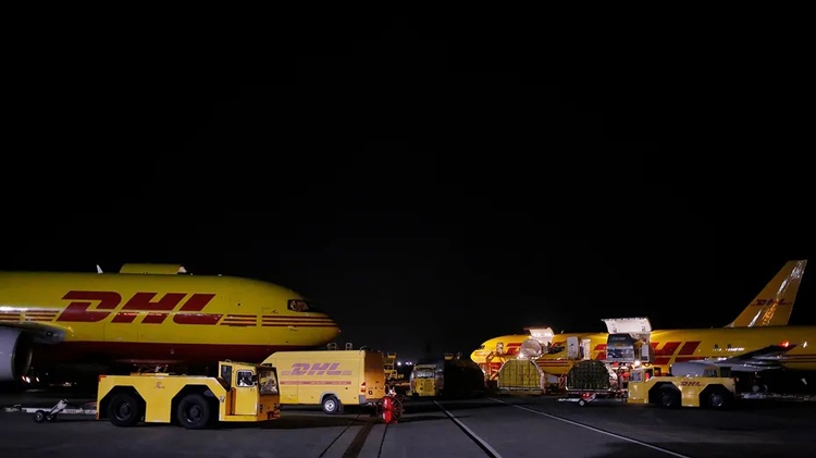 DHL nối lại giao hàng quốc tế trị giá trên 800 USD đến Mỹ sau tạm ngưng vì chính sách thuế