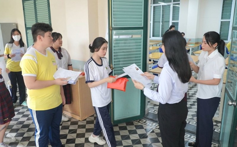 xet tuyen dai hoc cong nghe tphcm