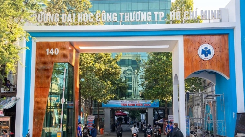 cap nhat diem chuan dai hoc cong thuong tphcm 2025