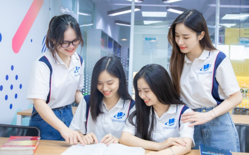 điểm chuẩn đại học mở tphcm 2025 (ảnh 7)
