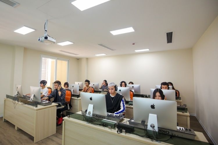 diem-chuan-truong-dai-hoc-thang-long (5).jpg