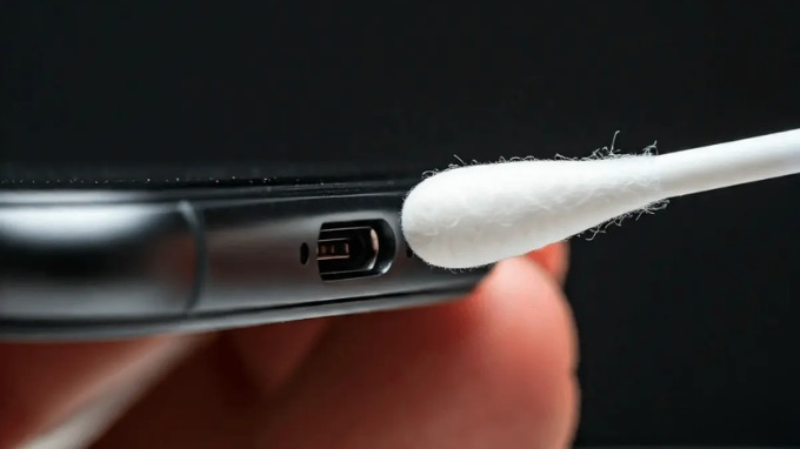 Điện thoại báo cổng sạc bị ẩm iPhone - hình 4