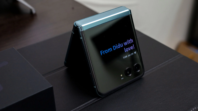 Điện thoại gập hỗ trợ 5G và esim không? - hình 6