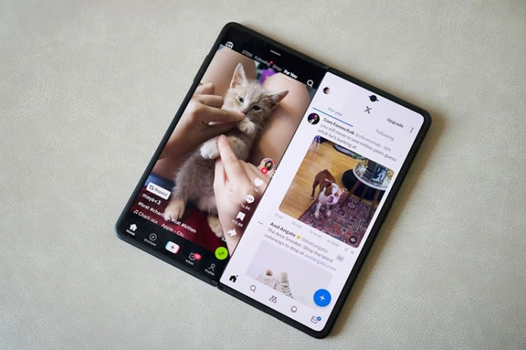 Điện thoại gập thời gian sạc đầy pin mất bao lâu hình 2