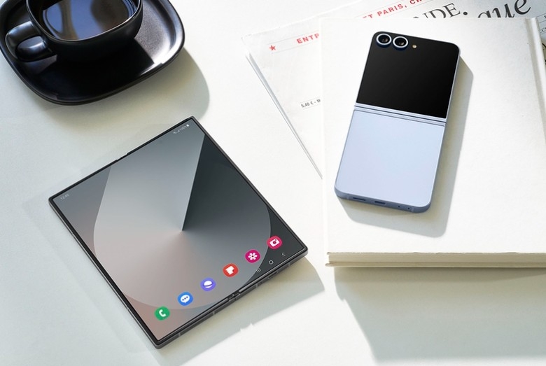 Điện thoại gập Samsung