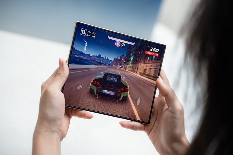 Chơi game với không gian hiển thị rộng mở
