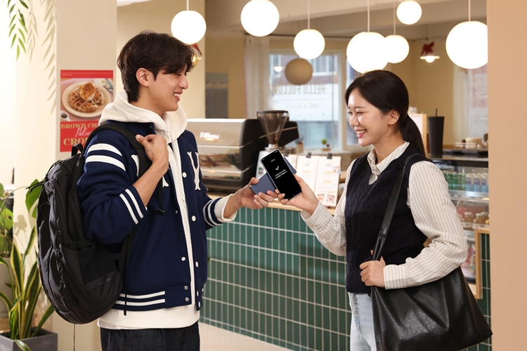 Điện thoại Samsung Galaxy đã có thể gửi và nhận tiền qua Samsung Wallet