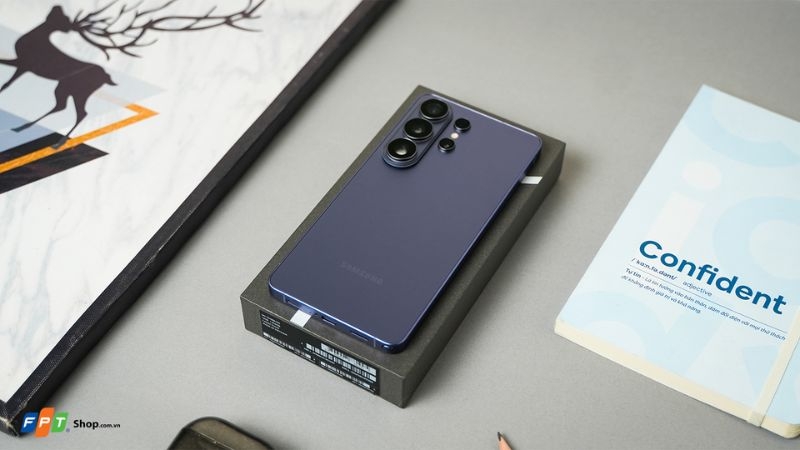 điện thoại thiết kế đẹp nhất 2026 - Samsung Galaxy S26 Ultra