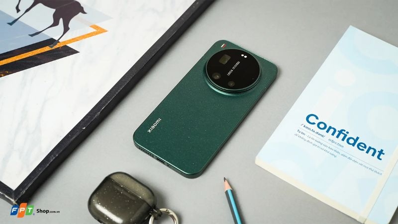 điện thoại thiết kế đẹp nhất 2026 - Xiaomi 17 Ultra