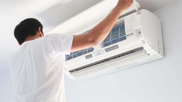 Điều h&ograve;a Nagakawa b&aacute;o lỗi E2 3