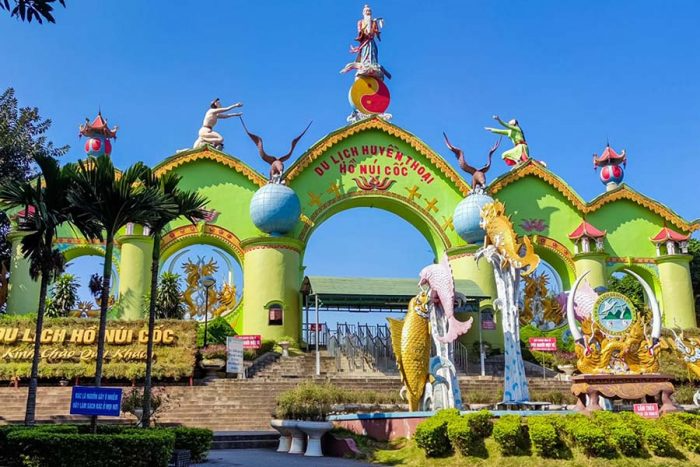 Hồ Núi Cốc