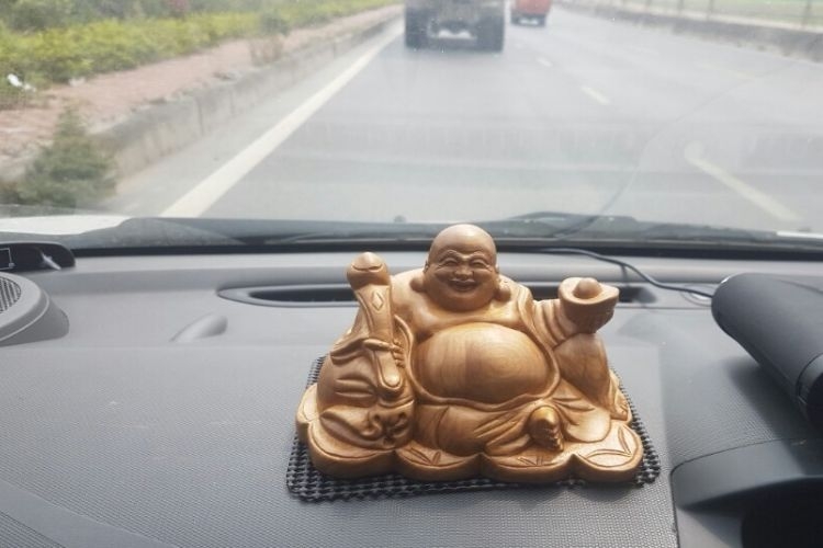 do-phong-thuy-treo-xe-o-to (2).jpg