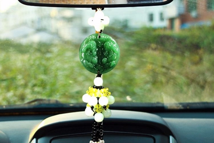 do-phong-thuy-treo-xe-o-to (3).jpg