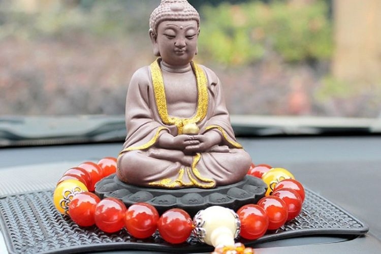 do-phong-thuy-treo-xe-o-to (6).jpg