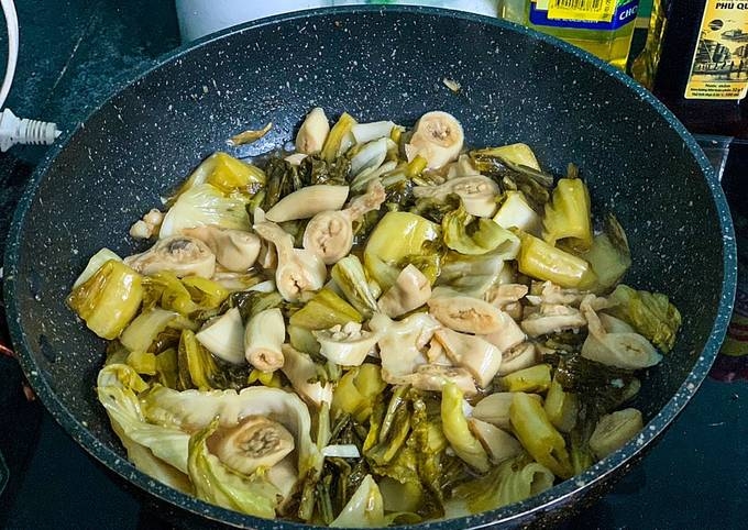 Dồi trường xào cải chua (ảnh 7)