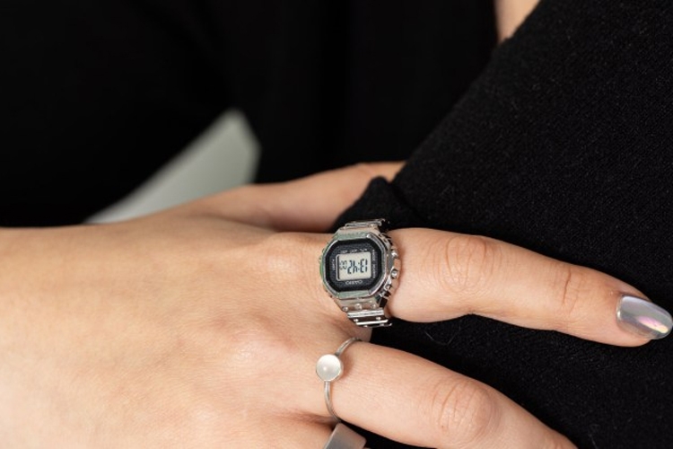 Sau thời gian dài cháy hàng, đồng hồ nhẫn Casio CRW001-1 đã chính thức trở lại