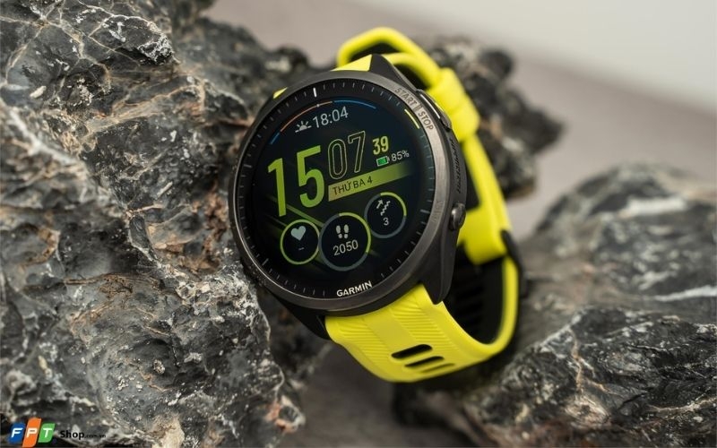 Đồng hồ thể thao chống nước Garmin Forerunner 965