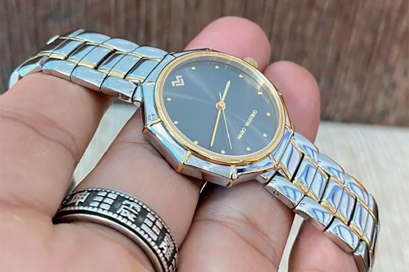 Đồng hồ Valentino (hình 1)