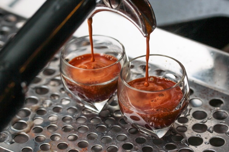 Hướng dẫn chi tiết cách pha cà phê Doppio chuẩn Ý và cách cảm nhận hương vị một cách trọn vẹn nhất