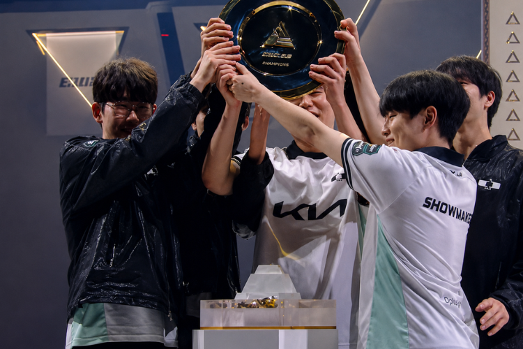 Dplus KIA vô địch EWC 2026: LOL