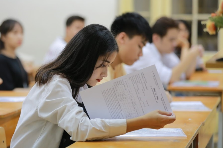 Dự kiến điểm chuẩn đại học 2025 tăng hay giảm hình 5